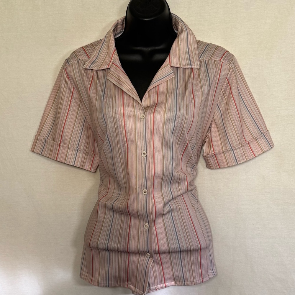 A-119 Nikki Vintage Pink Stripe Short Sleeve Button Down Blouse Size 15/16